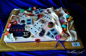 Olympic Poker Club saab 15-aastaseks. Tule aita torti süüa!