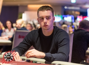 Ottomar Ladva võitis onlines high-roller turniiri.